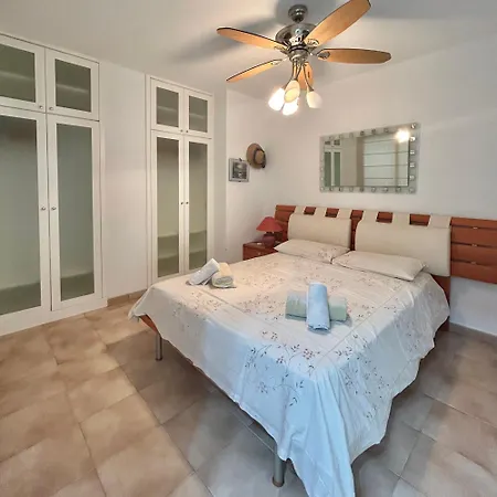 Apartmán Very Spacious 2 Bed In Castle Harbour C203 Los Cristianos (Tenerife)