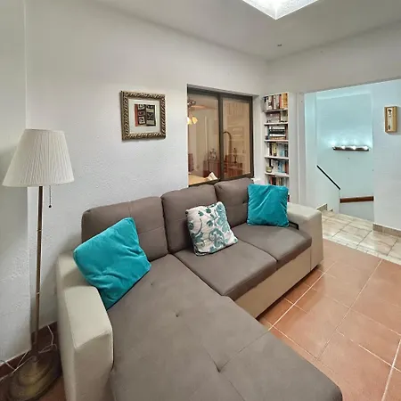 Very Spacious 2 Bed In Castle Harbour C203 Apartman *