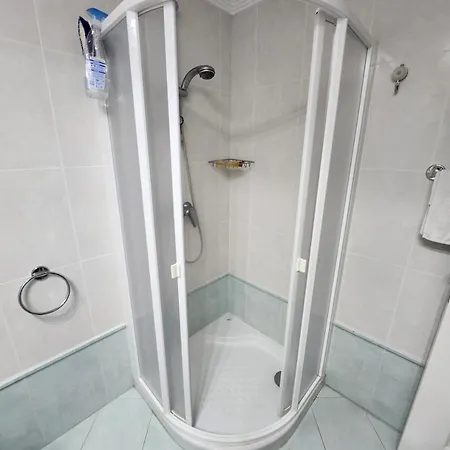 Very Spacious 2 Bed In Castle Harbour C203 *
